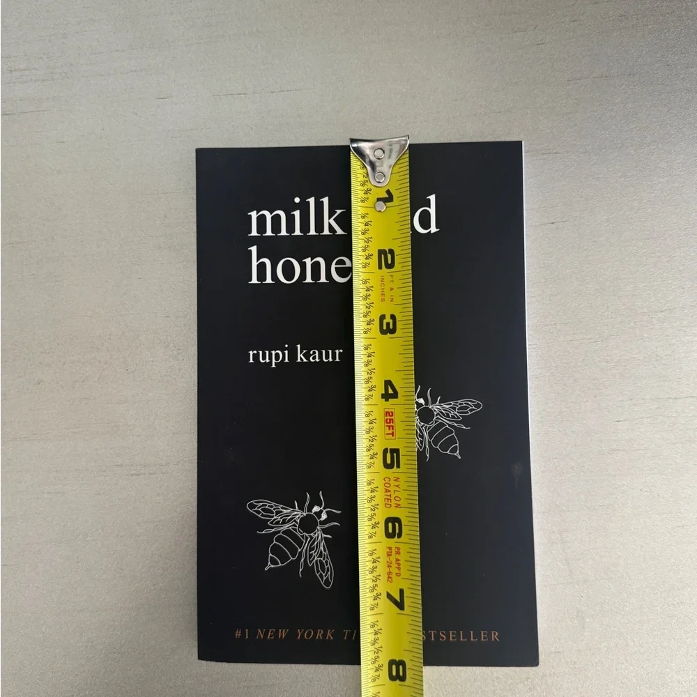milk and honey by Rupi Kaur | #1 New York Times Bestseller Poetry Paperback